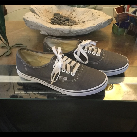 womens low profile vans